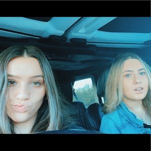 Meet your Posher, Julia